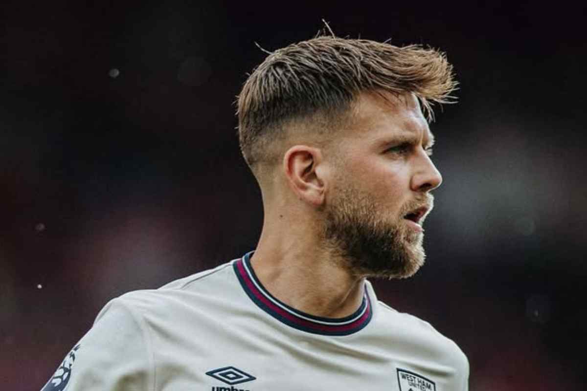 Niclas Fullkrug in campo con il West Ham