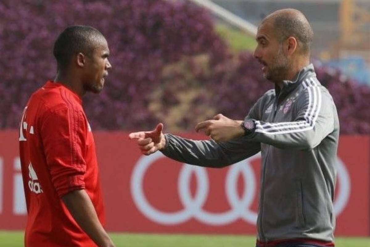 Guardiola con un calciatore