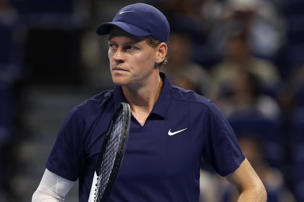 Jannik Sinner fuori dai giochi