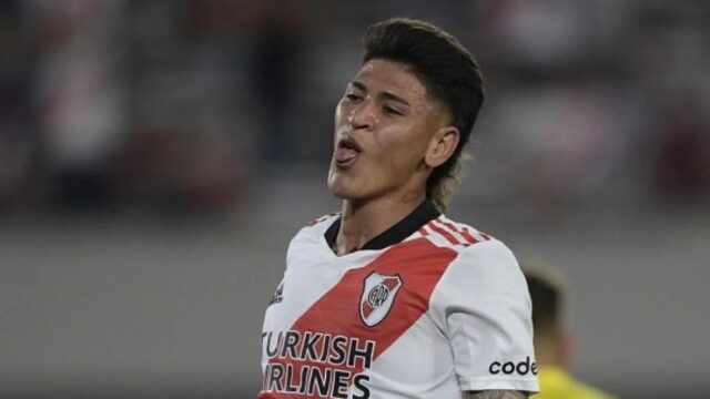 Carrascal Napoli acquisizione