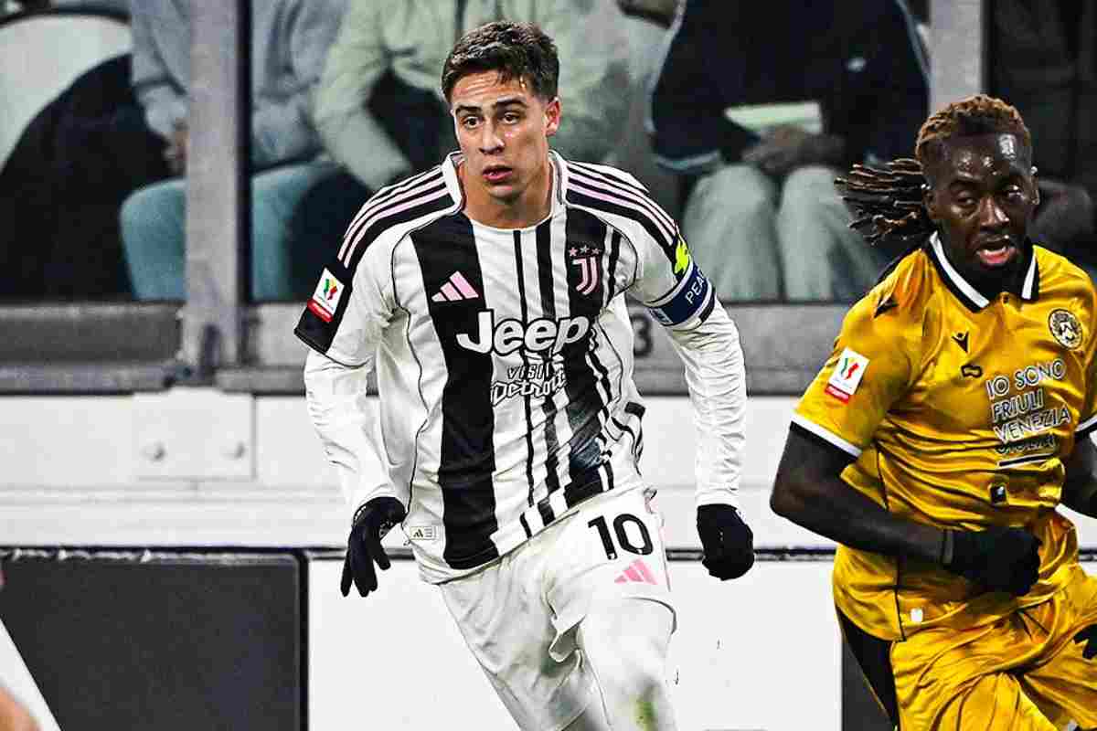 Kenan Yildiz in campo con la Juve