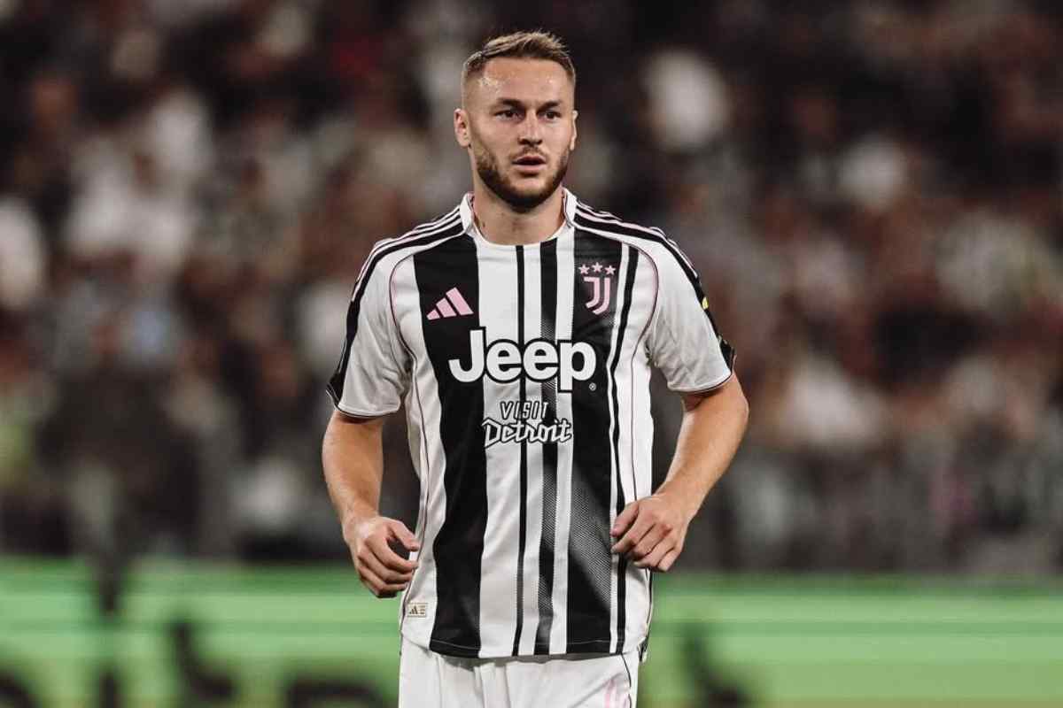 Teun Koopmeiners in campo con la Juve