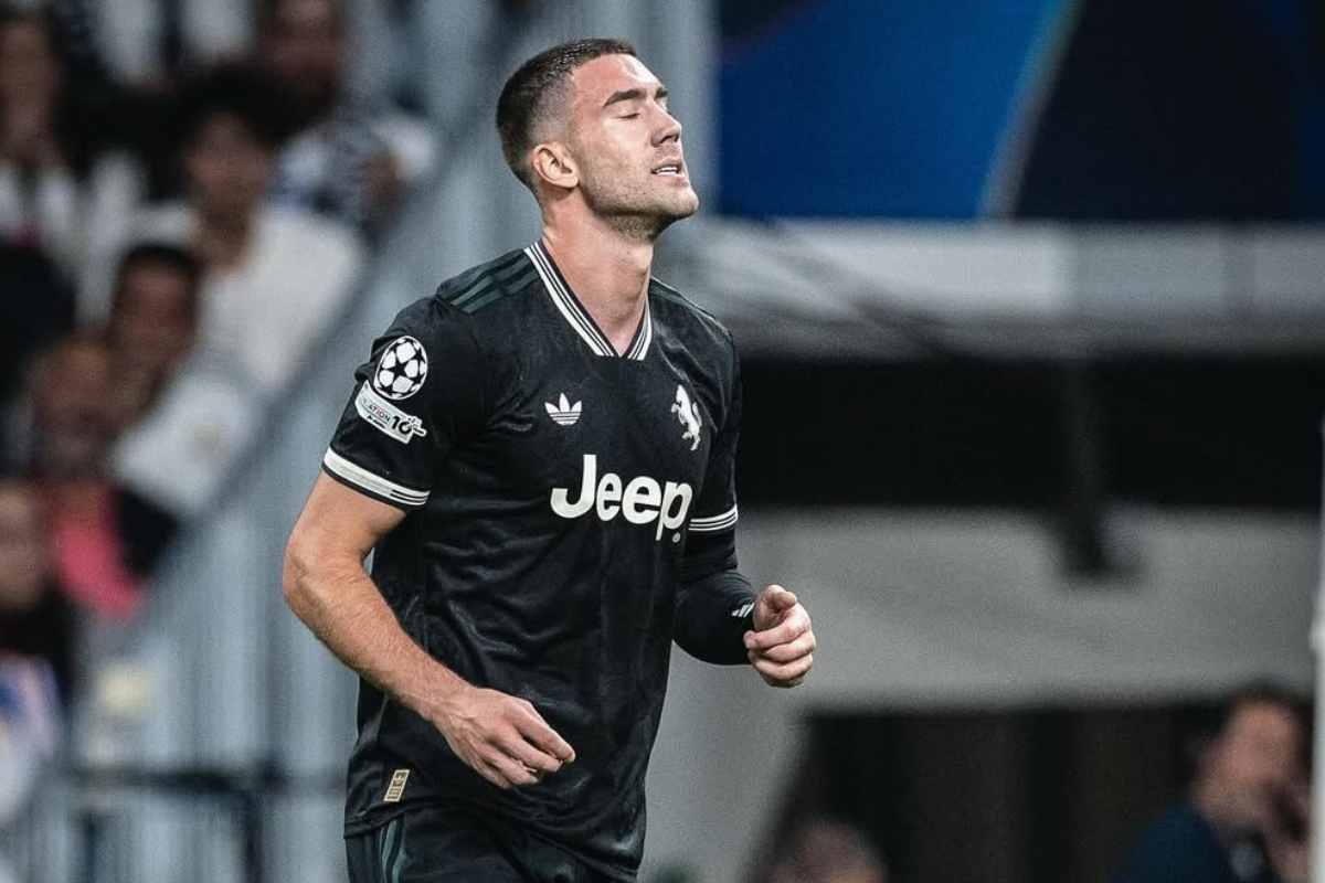 Dusan Vlahovic in campo con la Juventus