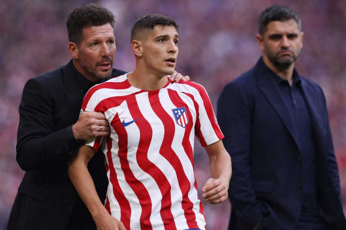 Simeone trattiene Molina all'Atletico Madrid